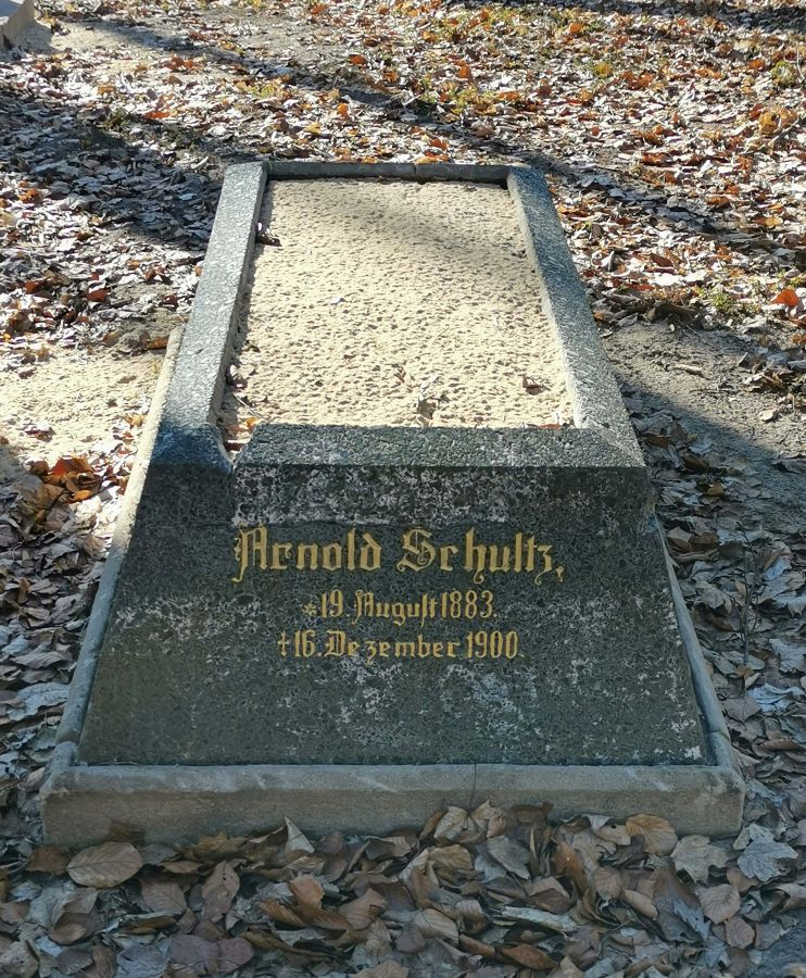 Odnowiony cmentarz poniemiecki